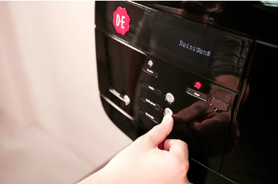 SE - Cafitesse Excellence Compact Black - weekly cleaning- step guide - step 2